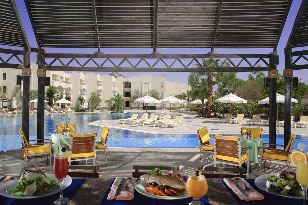 שארם א-שייח Naama Bay Promenade Beach Resort Managed By Accor מסעדה תמונה